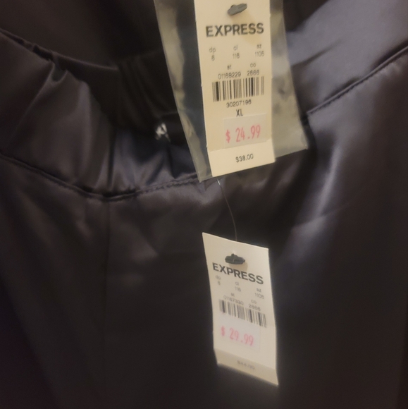 Express pajama set B4 - Picture 7 of 7